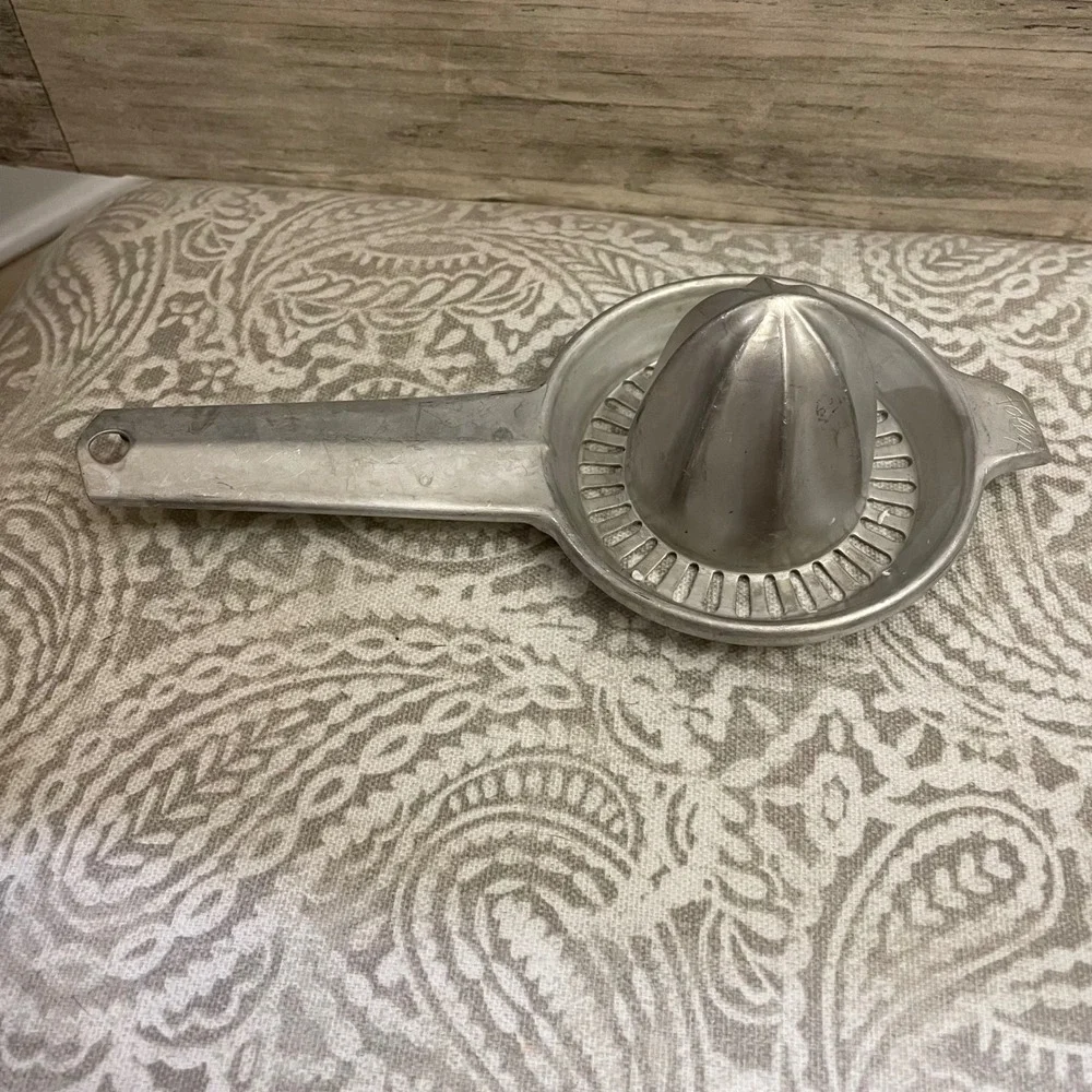 Vintage Foley Aluminum Citrus‎ Juicer Squeezer 1950's Kitchen Tool